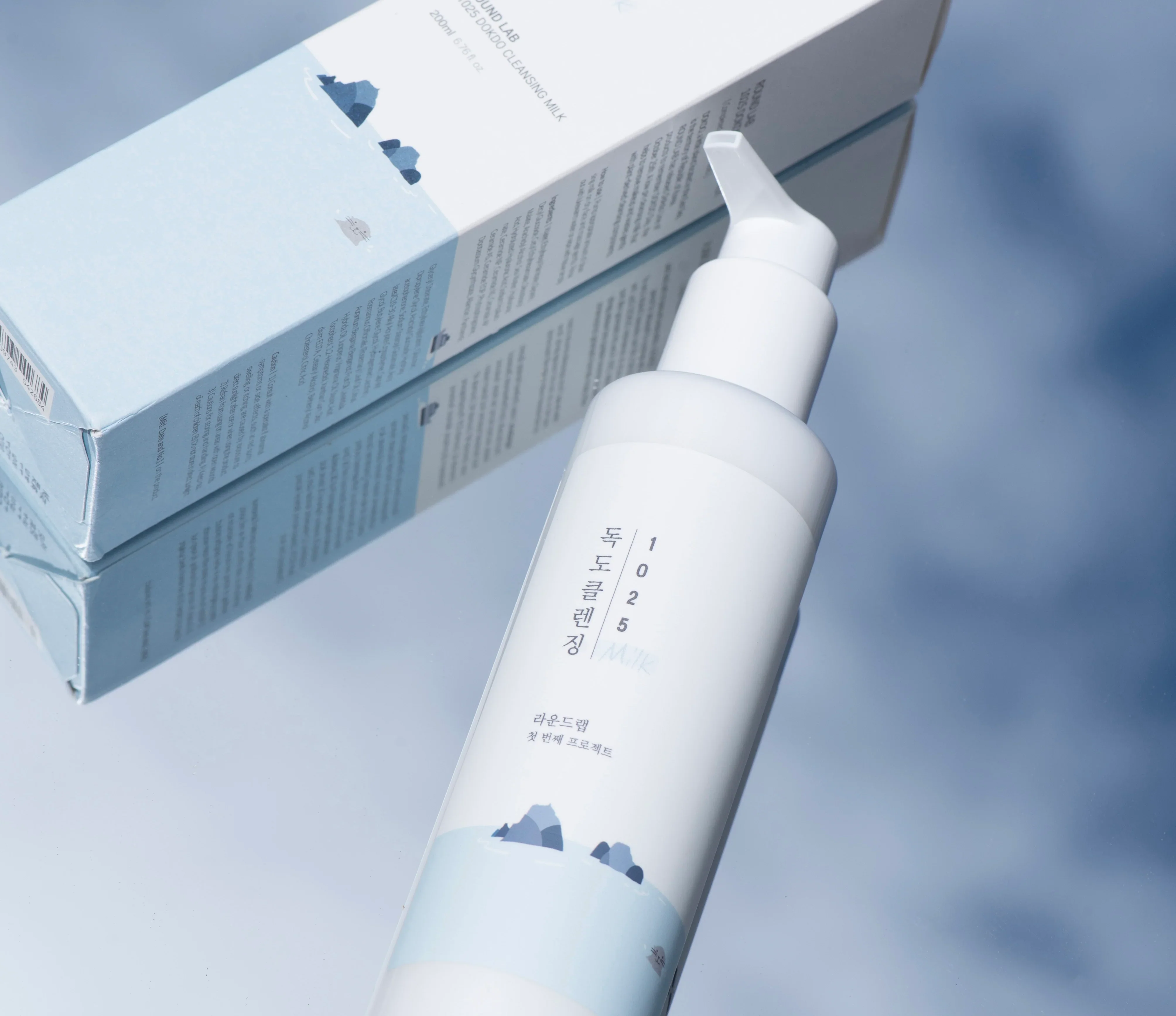 ROUND LAB 1025 DOKDO Cleansing Milk 200ml - Image 3