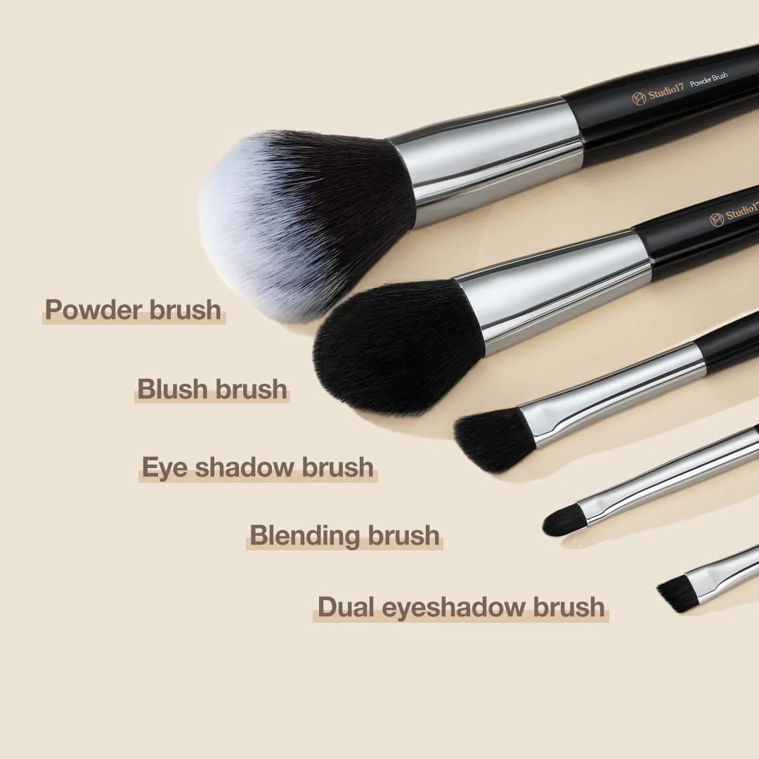 STUDIO 17 Portable Makeup Brush Set - Image 3
